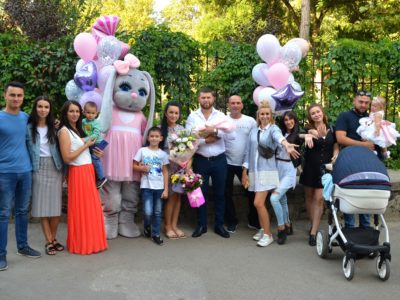 Выписка из роддома с Зайкой